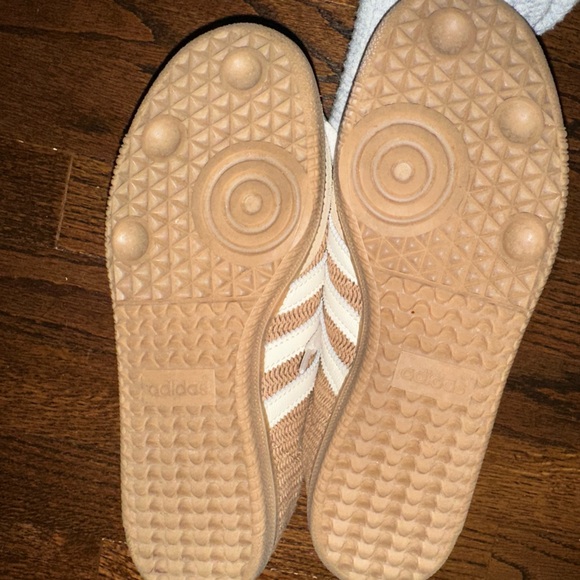 Adidas Mesh Tan Samba Sneakers (size 5) - Picture 4 of 5